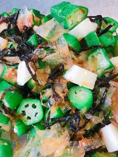 簡単!オクラと長芋の塩昆布おかか和え-レシピのメイン写真