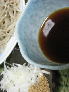 蕎麦打ち職人気分♪なめんつゆ-レシピのメイン写真