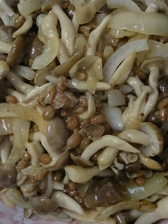 納豆と玉ねぎとしめじの炒め-レシピのメイン写真