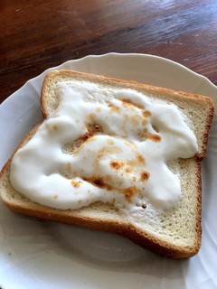 食パンとヨーグルト-レシピのメイン写真