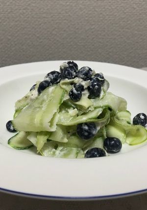 余蒔きゅうりとベリーとリコッタのサラダ-レシピのメイン写真