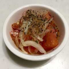 A picture of トマトと玉ねぎの簡単マリネ.