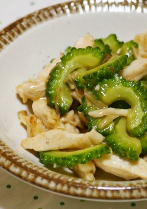 ゴーヤと胸肉の塩炒め♪さっぱりほろ苦♪-レシピのメイン写真