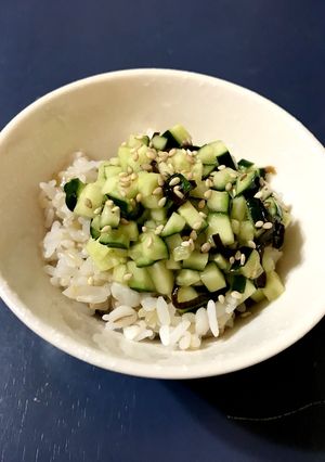 暑い日はサッパリ★きゅうり卵かけご飯-レシピのメイン写真