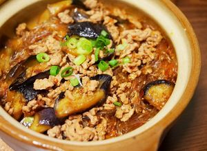 ご飯が進む♪ナスと挽肉のピリ辛春雨鍋-レシピのメイン写真