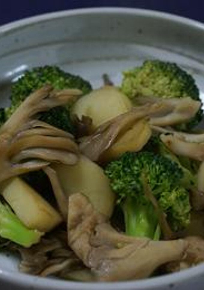 マイタケと野菜の炒め物・・どんだけ～-レシピのメイン写真