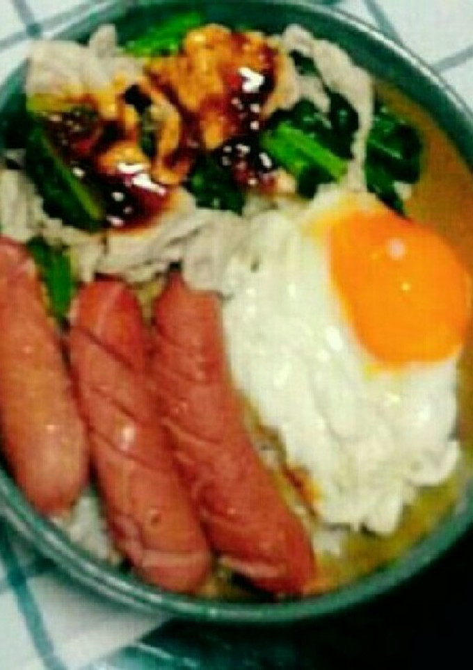ランチに目玉焼き丼❤ソーセージを添えて-レシピのメイン写真