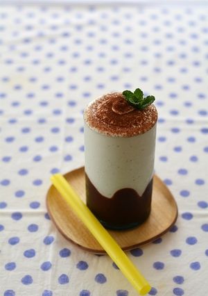 ひんやりおいしい！チョコバナナシェイク-レシピのメイン写真