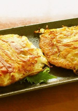 〖 豚バラ肉ともやしの長いも焼き 〗-レシピのメイン写真