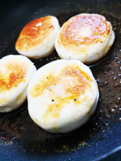 ただ焼くだけ♪バターはんぺん焼き-レシピのメイン写真