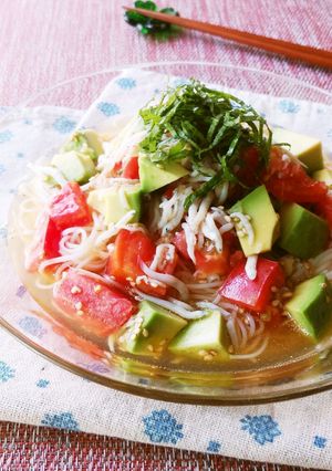 トマトとアボカドとしらすのぶっかけ素麺-レシピのメイン写真