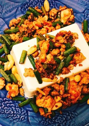 夏バテ解消！挽肉野菜ナッツ黒酢炒め冷奴-レシピのメイン写真