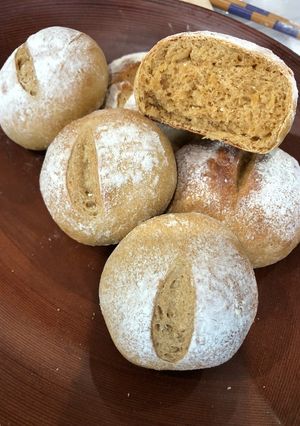 ヨーグルトとプルーンのプチパン-レシピのメイン写真