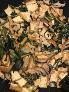 空芯菜と厚揚げのにんにく胡麻だれ炒め-レシピのメイン写真