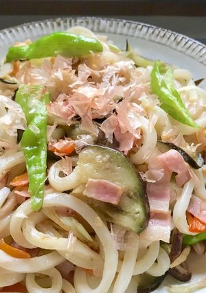 白だしでパパッと簡単！夏野菜で焼うどん♡-レシピのメイン写真