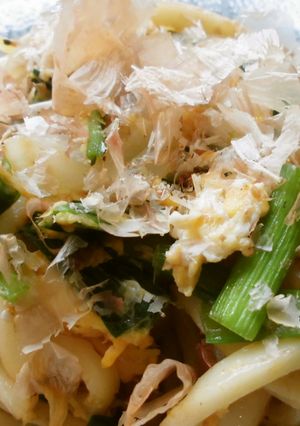 にら玉焼きうどん♫-レシピのメイン写真