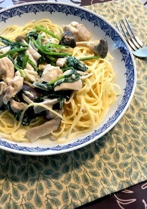 鶏肉とほうれん草のクリームパスタ-レシピのメイン写真