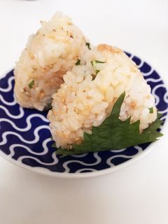 さっぱり鮭おにぎり-レシピのメイン写真