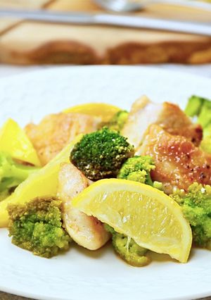 鶏肉とブロッコリーのレモン炒め-レシピのメイン写真