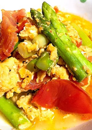 アスパラとトマトの玉子ポン酢炒め-レシピのメイン写真