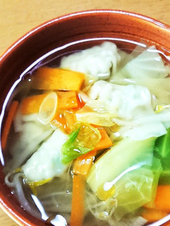 野菜たっぷり餃子スープ-レシピのメイン写真