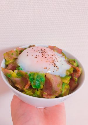 アボカドベーコン丼with温泉卵-レシピのメイン写真