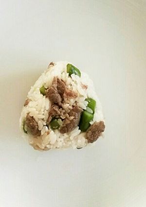 牛とアスパラガスのおにぎり-レシピのメイン写真