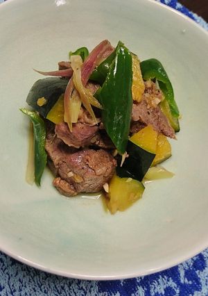 生だしで牛サイコロステーキと夏野菜の炒め-レシピのメイン写真