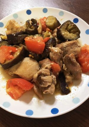 簡単!なすとトマトと鶏肉の炒め物-レシピのメイン写真