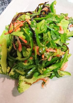 グリーン野菜と桜エビ和からし和え-レシピのメイン写真
