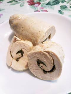 鶏むね肉の梅紫蘇ロール by あさえもん 【クックパッド】 簡単 鶏むね肉の梅紫蘇ロール by あさえもん 【クックパッド】 簡単