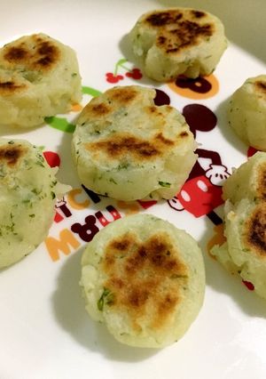 【離乳食中期〜】冷凍可☆じゃがいもお焼き-レシピのメイン写真