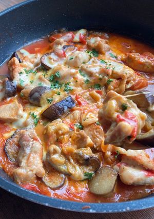 鶏もも肉となすのとろとろチーズトマト煮-レシピのメイン写真