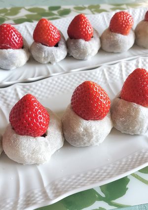 市販のあんことレンチンで「いちご大福」-レシピのメイン写真