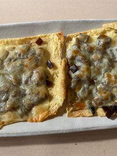 きゃらぶきの佃煮と油揚げのピザ-レシピのメイン写真