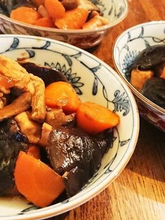 鶏肉と椎茸と人参の煮物-レシピのメイン写真