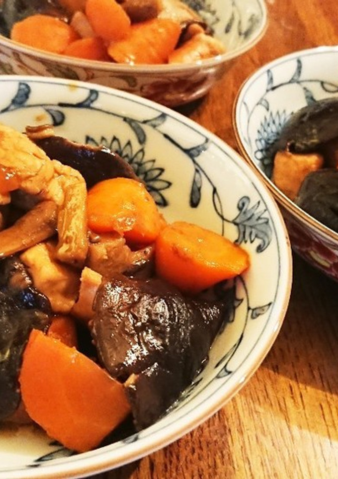 鶏肉と椎茸と人参の煮物-レシピのメイン写真