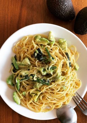 簡単アボカドクリームパスタ٩( ᐛ )و-レシピのメイン写真