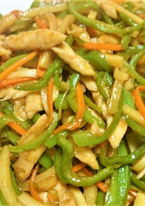 鶏胸肉を使用!肉がほぐれてる青椒肉絲-レシピのメイン写真
