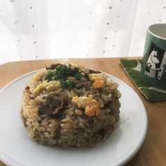 รูปของ 手作り煮豚と煮汁でチャーハン！