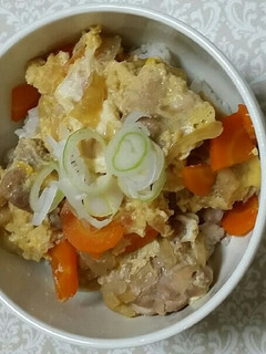 ニンジン入り親子丼-レシピのメイン写真