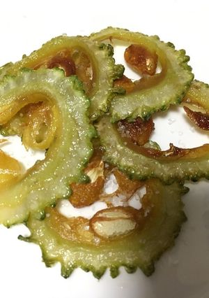 ゴーヤ種ごと素揚げ！-レシピのメイン写真