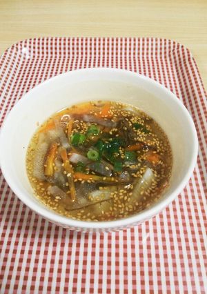 ダイエットにも♪ゴマ香る中華もずくスープ-レシピのメイン写真