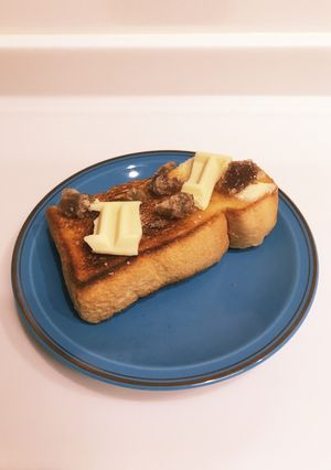 ❁マロングラッセと白チョコのトースト❁-レシピのメイン写真