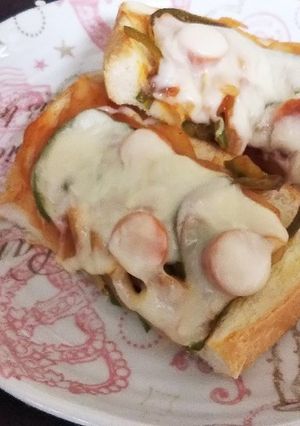 食パンでピザトースト*-レシピのメイン写真