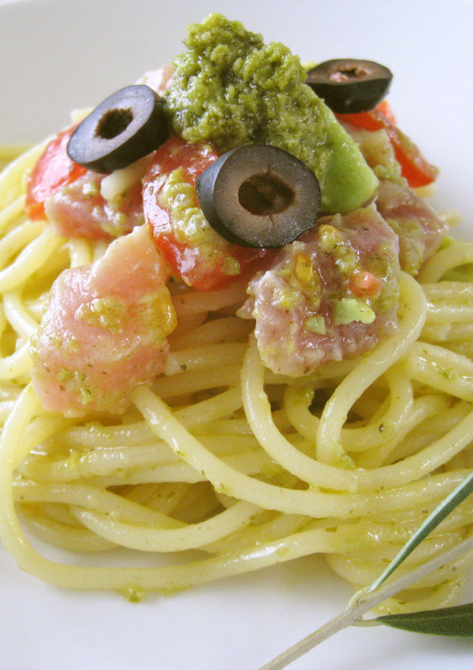 まぐろとアボカドのペースト和えのパスタ-レシピのメイン写真