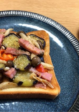 茄子のアヒージョ風トースト-レシピのメイン写真