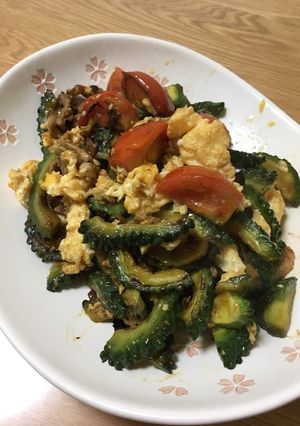 ピリ辛♪ゴーヤとトマトの中華風卵炒め-レシピのメイン写真
