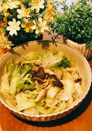 キャベツたっぷり！霜降りひらたけの蒸し煮-レシピのメイン写真