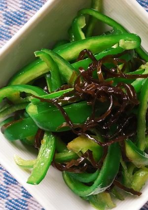 ＊電子レンジで！ピーマンの塩昆布バター＊-レシピのメイン写真